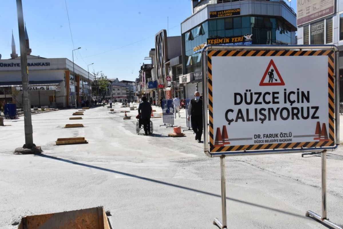 MİLLET BAHÇESİ İLE CEDİDİYE MEYDANI BÜTÜNLEŞİYOR