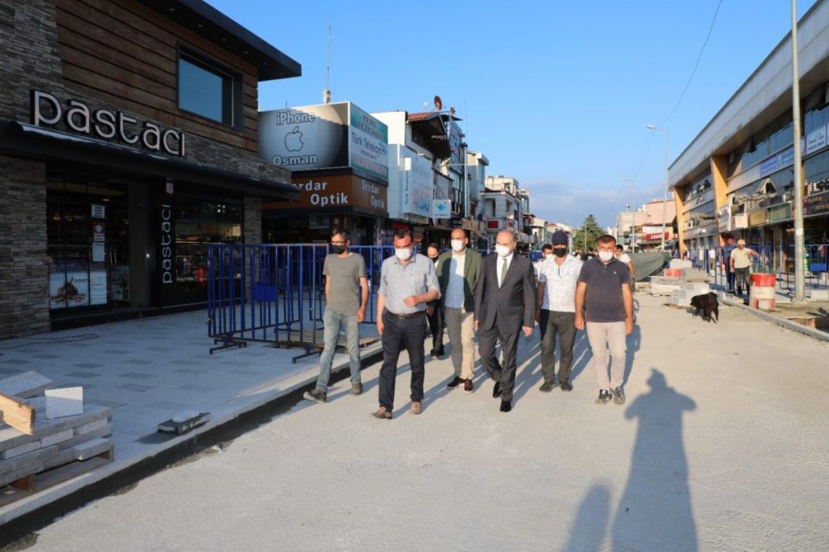 CADDE YENİ YÜZÜNE KAVUŞUYOR