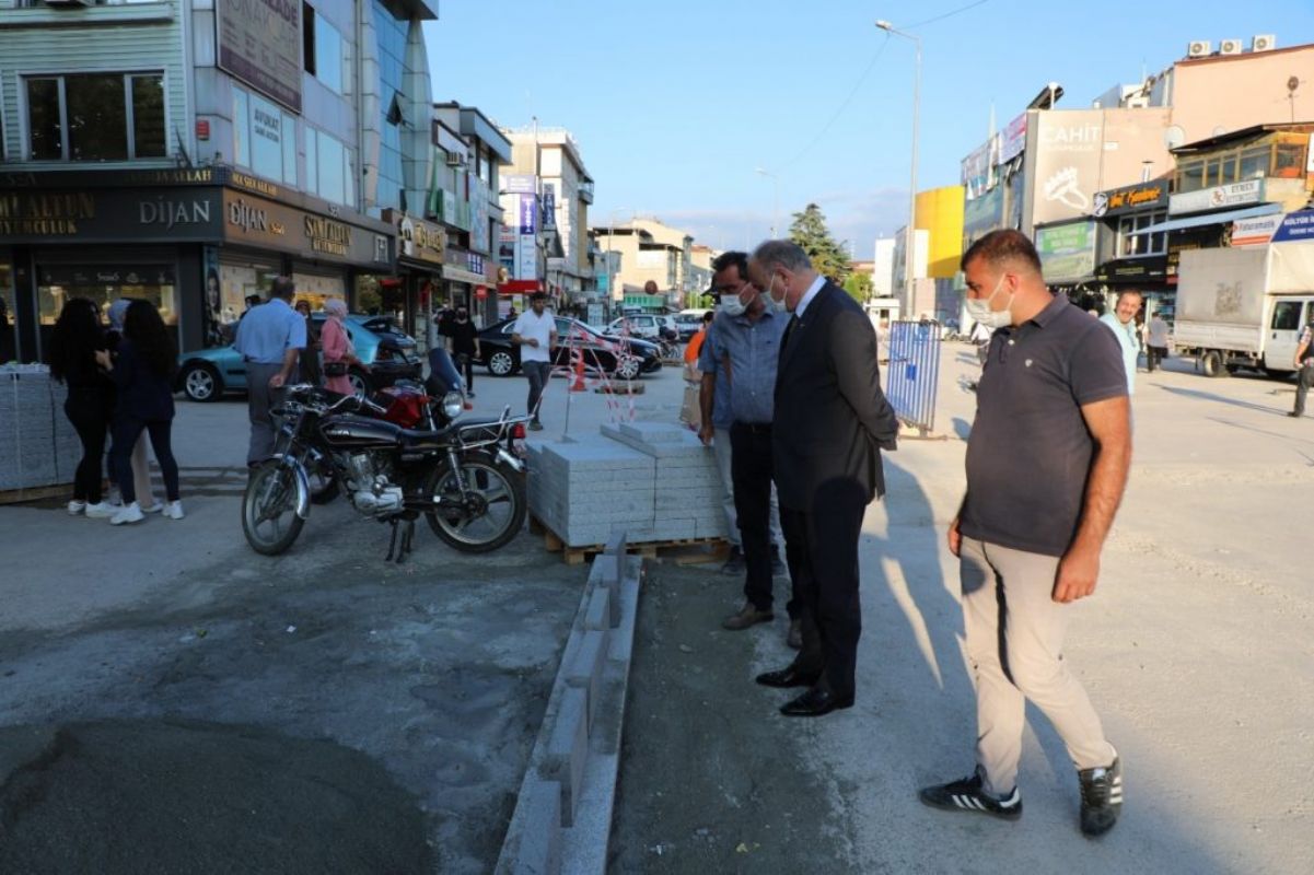 CADDE YENİ YÜZÜNE KAVUŞUYOR