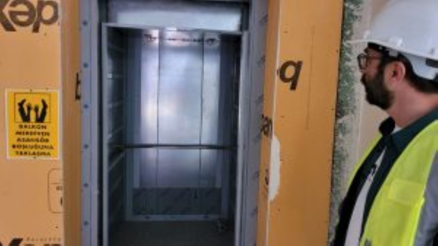 MODERN İTFAİYE BİNASI GÜN SAYIYOR