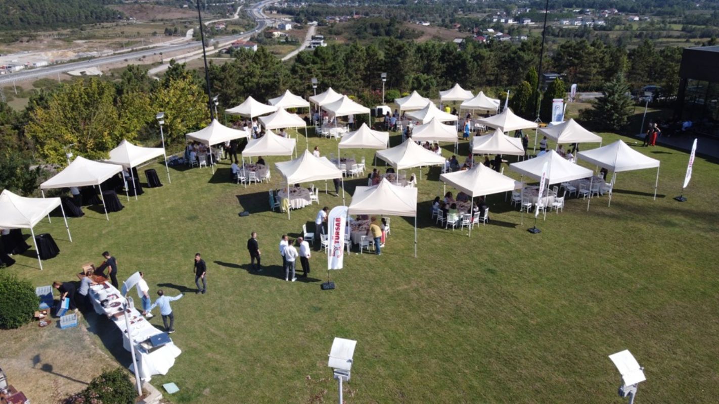 BAŞKAN ÖZLÜ TÜRSAB EKİBİNİ MİSAFİR ETTİ